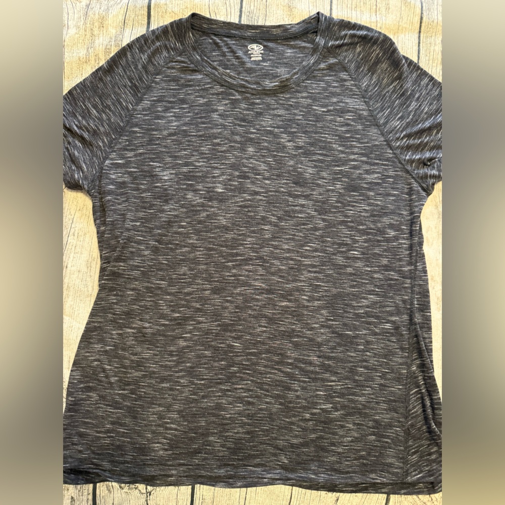 Performance Athletic short sleeve top. Like new! Woman’s plus size XXL.